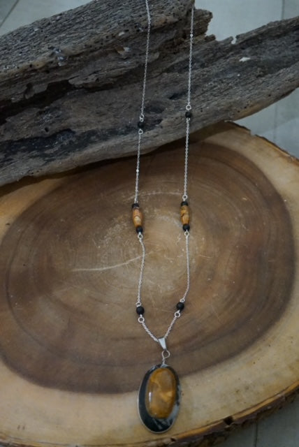 Sterling Silver Chain enhanced with Onyx and Agate Semi Precious Stones